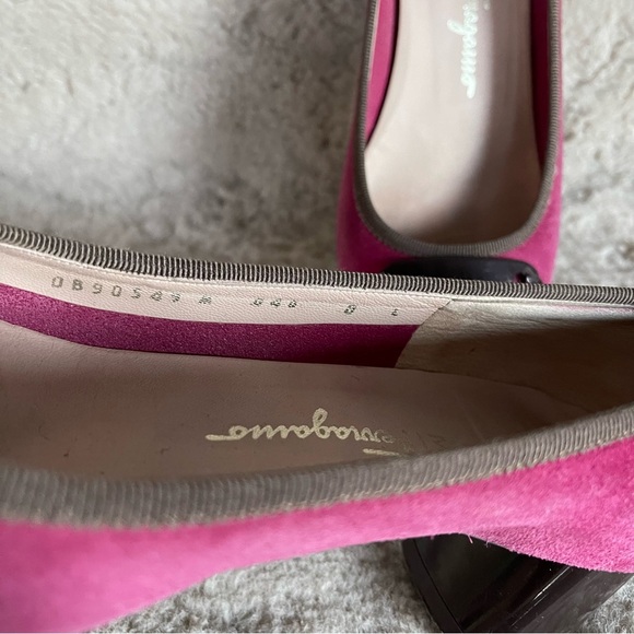 Salvatore Ferragamo My Charm Suede Pumps - Picture 10 of 16